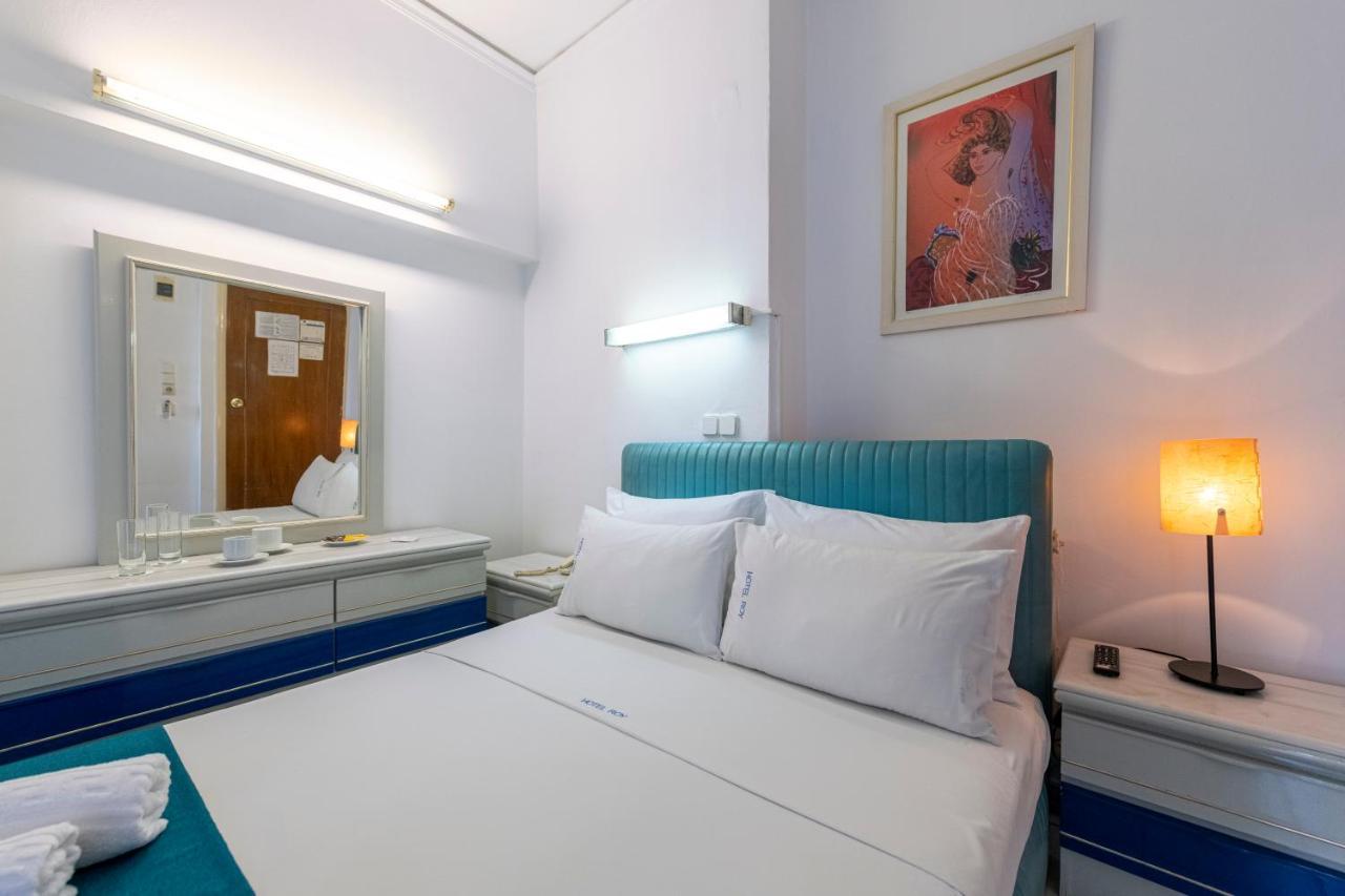 Roy 3* Athen